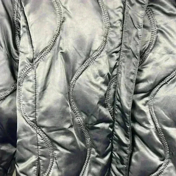 XOXO Women’s Puffer Jacket Short Length Black Turtleneck Pockets Zip Front XL - Picture 2 of 14